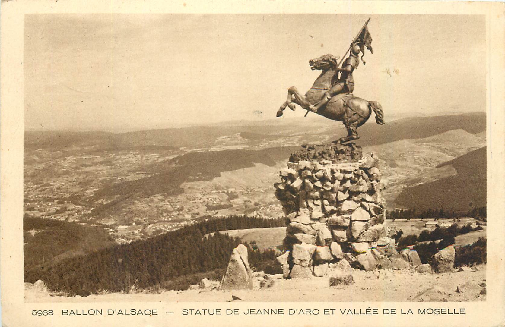 CPA Ballon d'Alsace Statue de Jeanne D'Arc et Vallee de la Moselle 