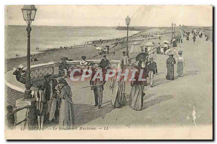 CPA Dieppe Le Boulevard Maritime 