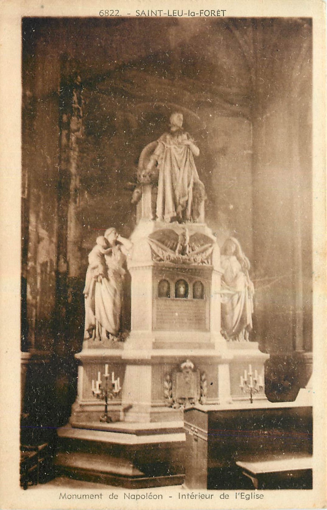 CPA Saint Leu la Foret Monument de Napoleon Interieur de l'Eglise 