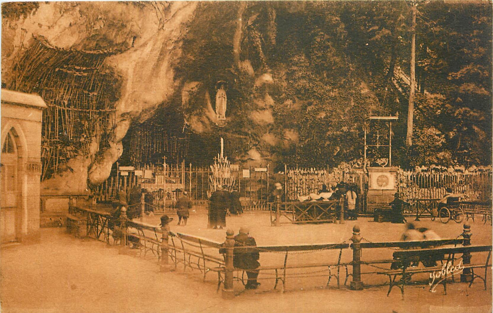 CPA Lourdes Htes Pyr La Grotte 