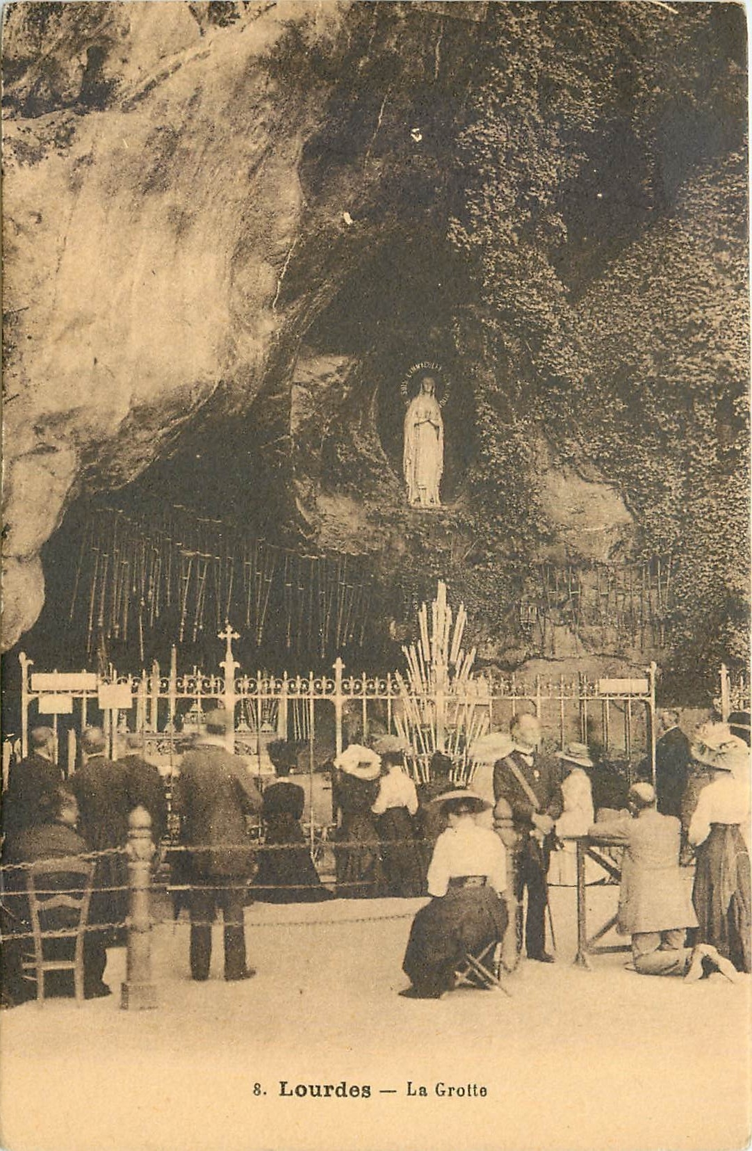 CPA Lourdes La Grotte 