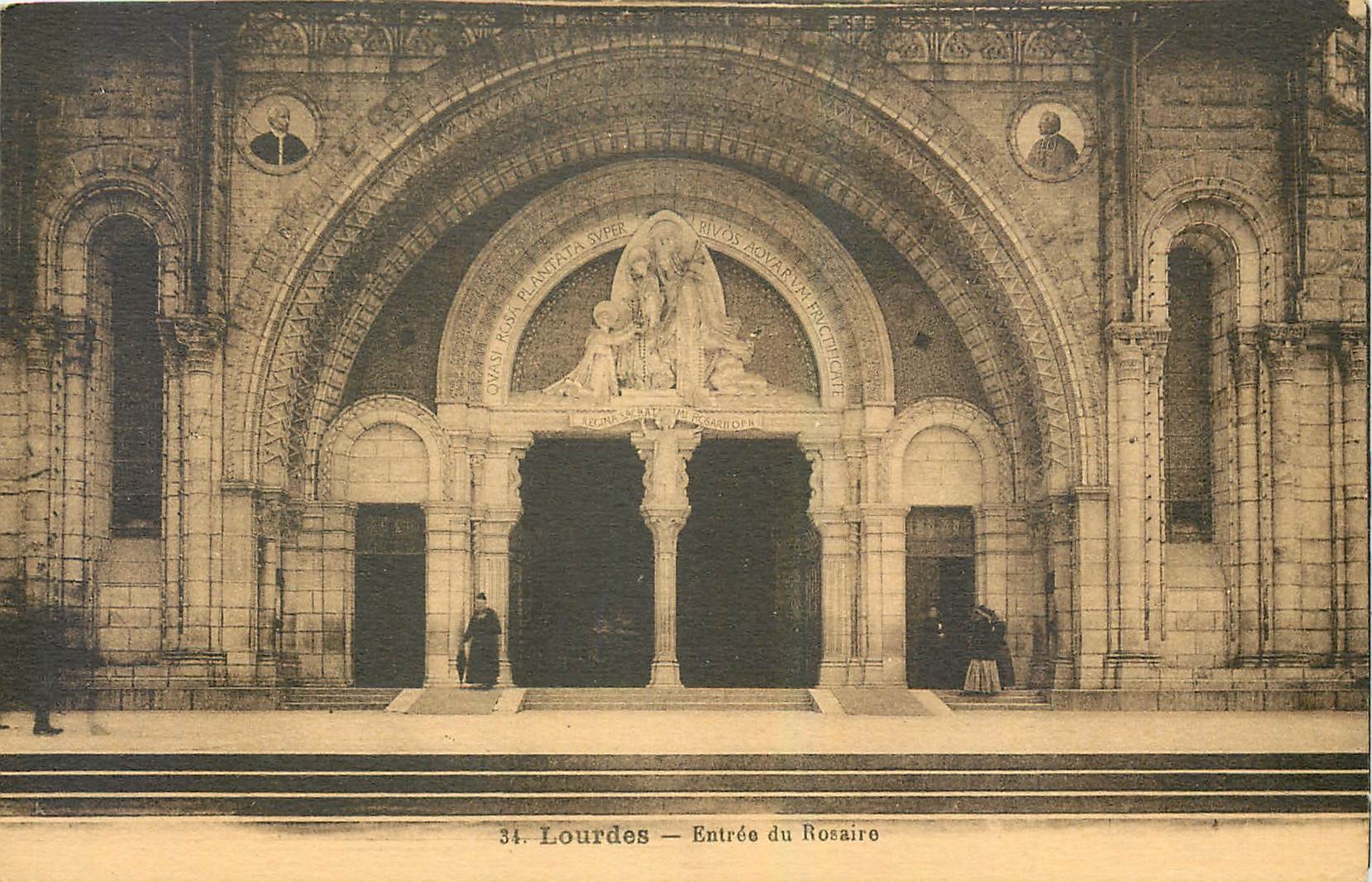CPA Lourdes Entree du Rosaire 