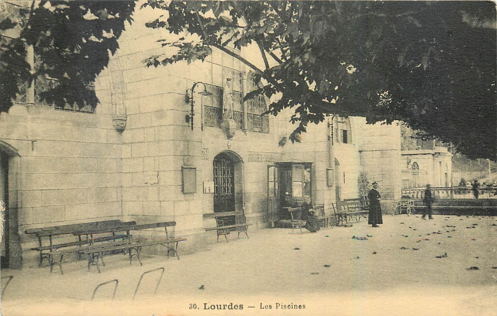 CPA Lourdes Les Piscines 