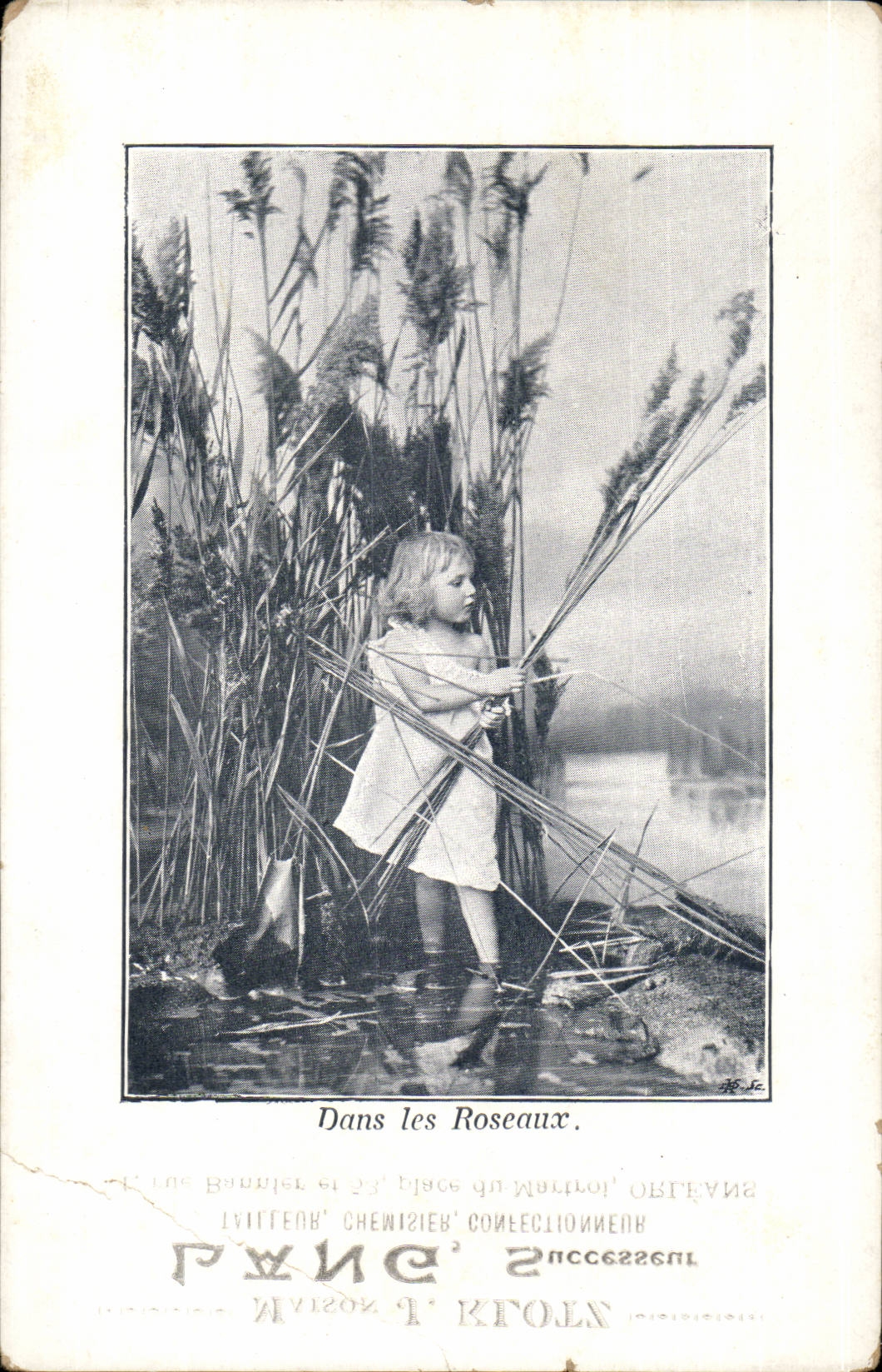 CPA Fantaisie Enfant Dans les roseaux