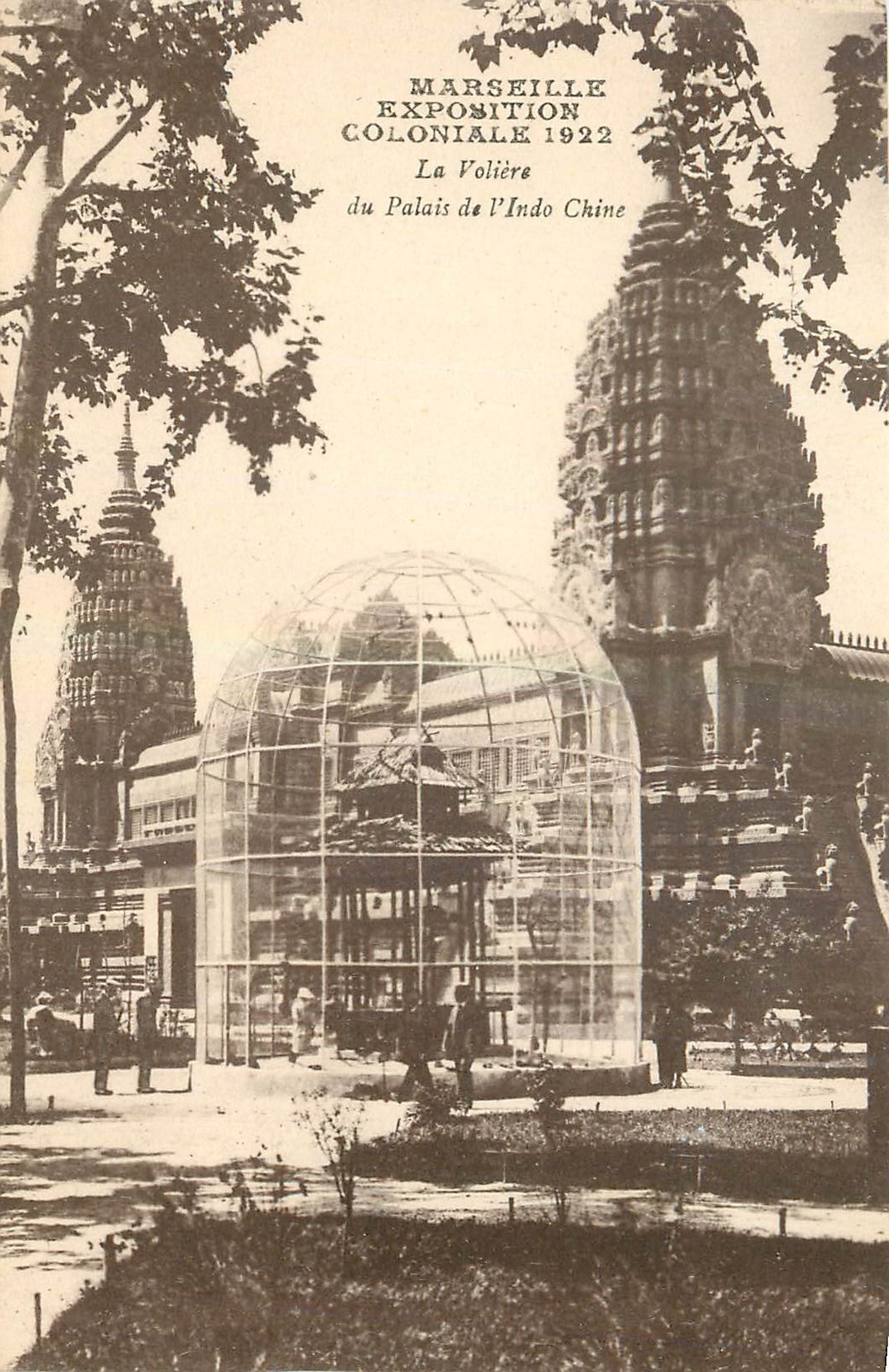 CPA Marseille Exposition Coloniale 1922 La Voliere du Palais de l'Indo Chine Oiseaux