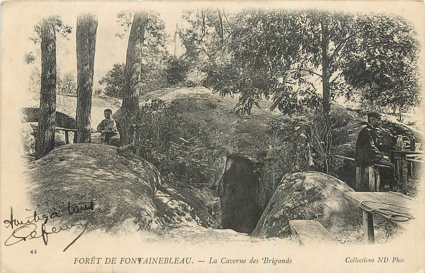 Foresta di Fontainebleau — La Grotta dei Briganti — Collezione ND Phoi