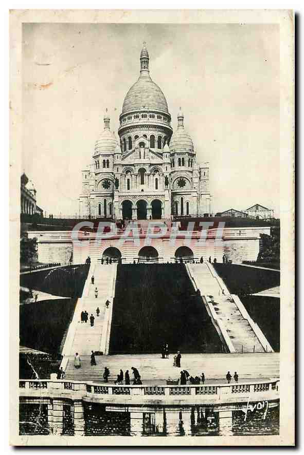 CPA Paris La Basilique du Sacre Coeur et l'Escalier Monumental 