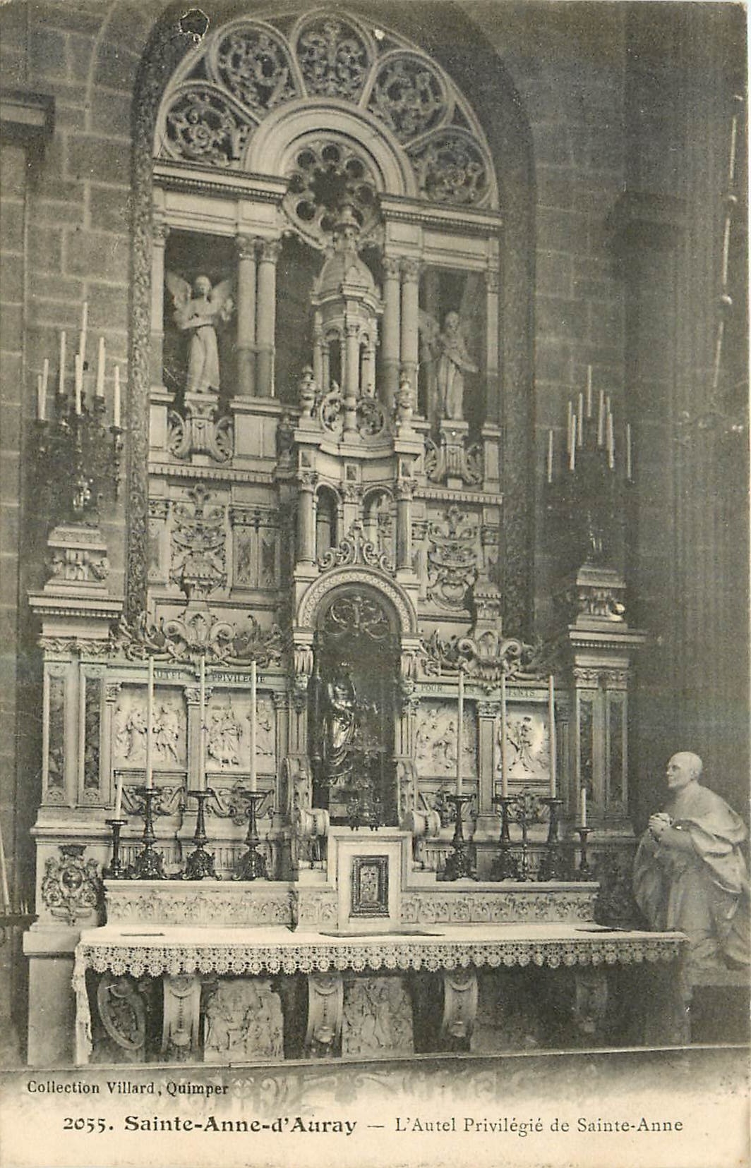 CPA Sainte Anne d'Auray l'Autel Privilegie de Sainte Anne 