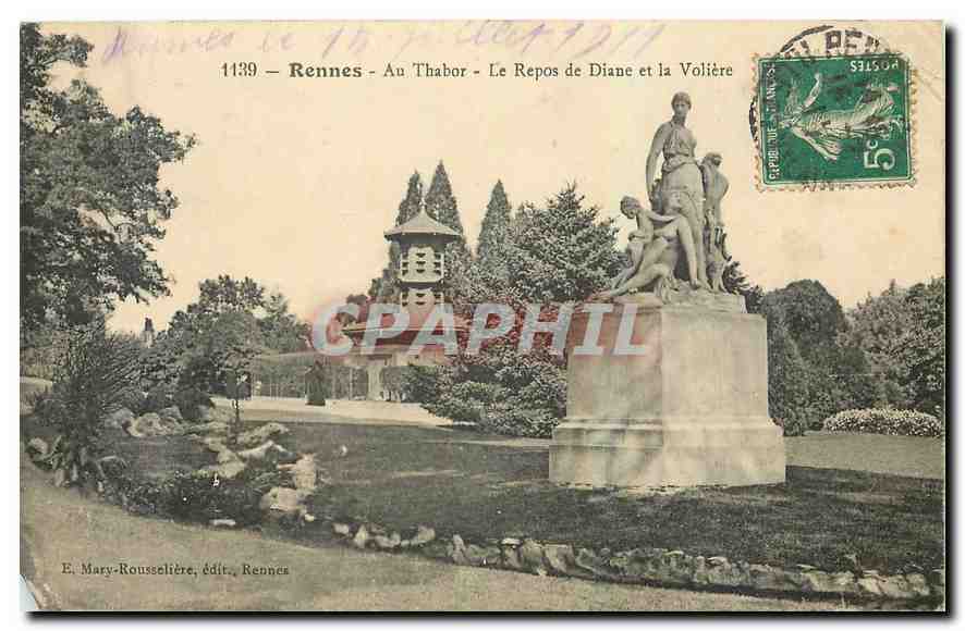 CPA Rennes Au Thabor Le Repos de Diane et la Voliere 