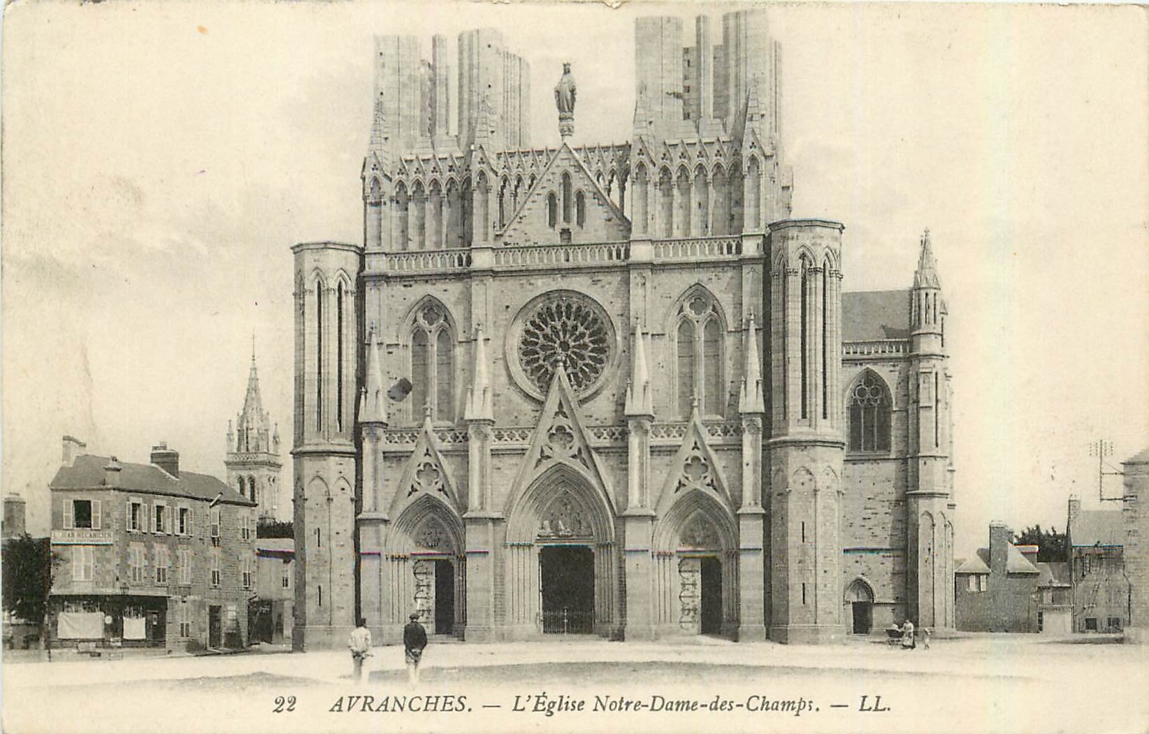 Avranches — L'Église Notre-Dame-des-Champs — LL.