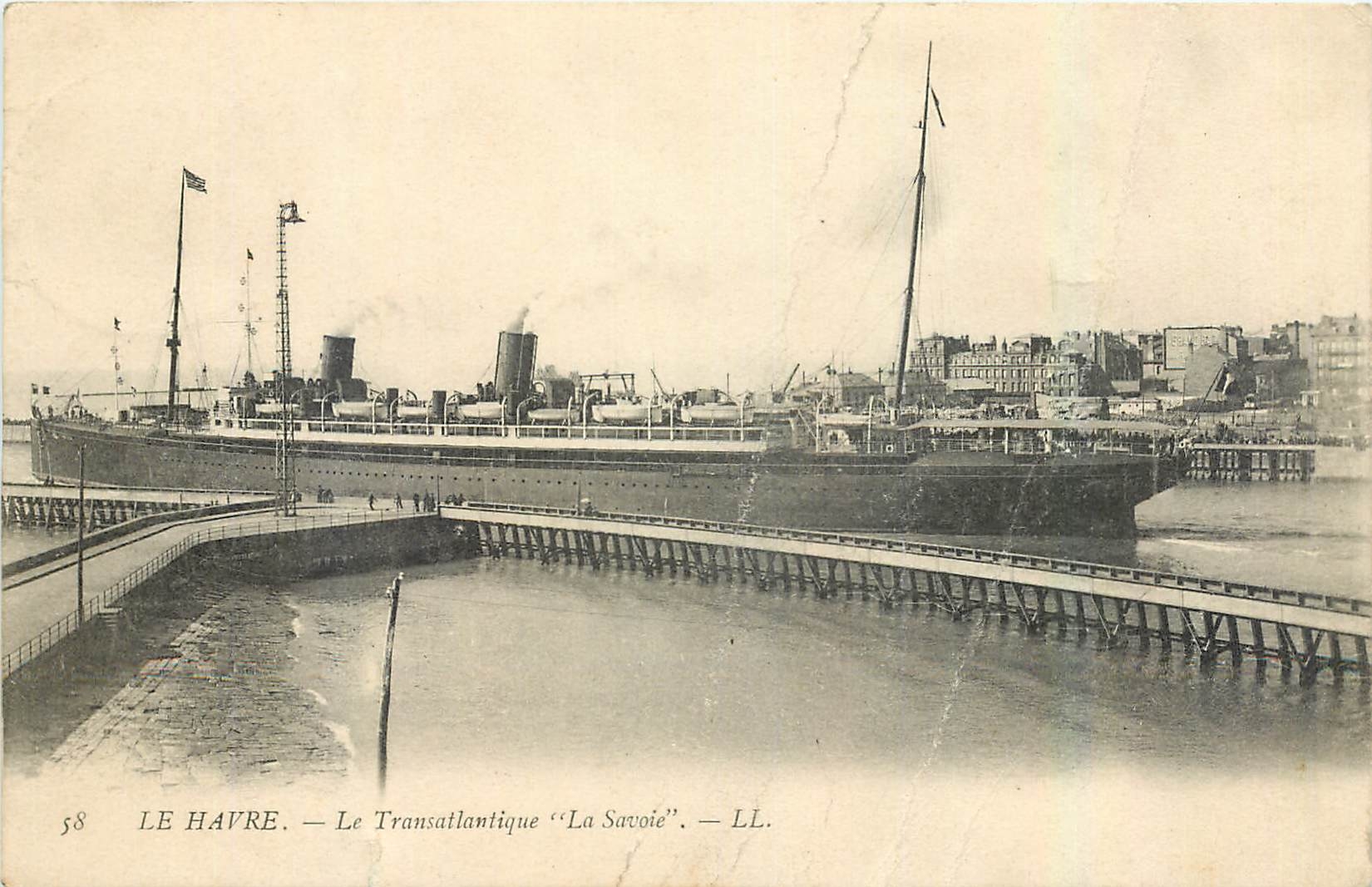 CPA Le Havre Le Transatlantique La Savoie 