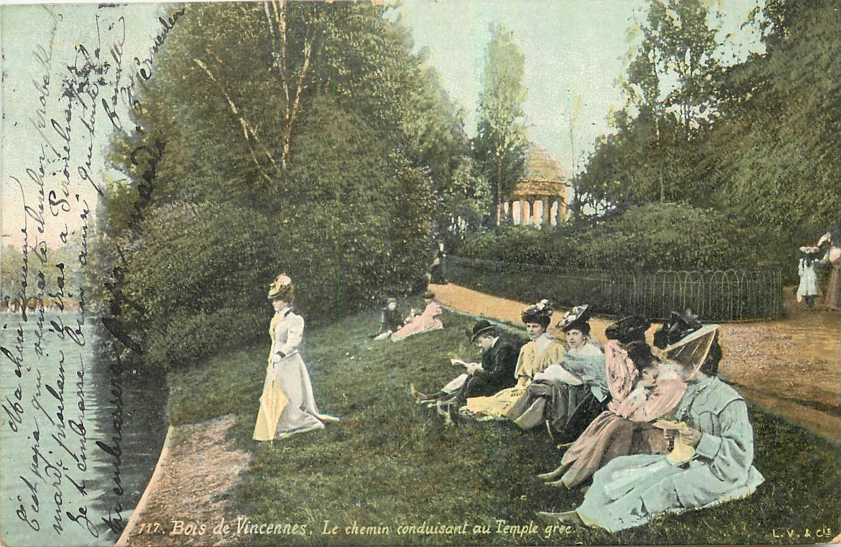 CPA Bois de Vincennes Le Chemin conduisant au Temple grex