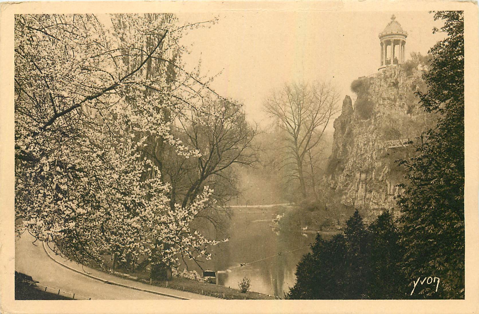 CPA Paris Le Parc des Buttes Chaumont 