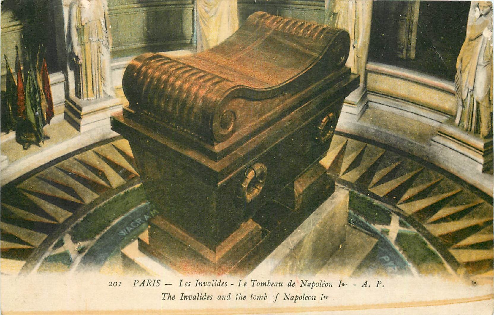 CPA Paris Les Invalides Le Tombeau de Napoleon I 