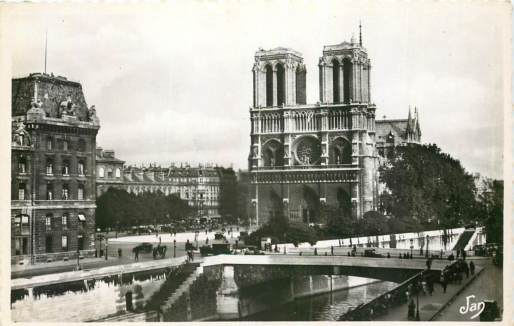 CPA Paris Notre Dame et le petit bras de la Seine ou Pont Double 
