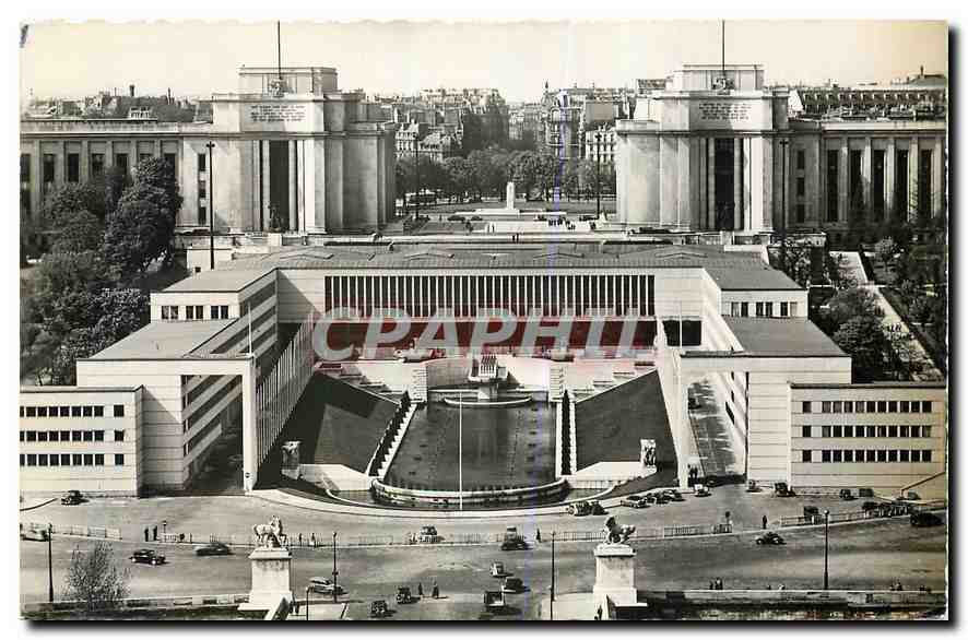 CPM Paris Vue vers le Palais de Chaillot 