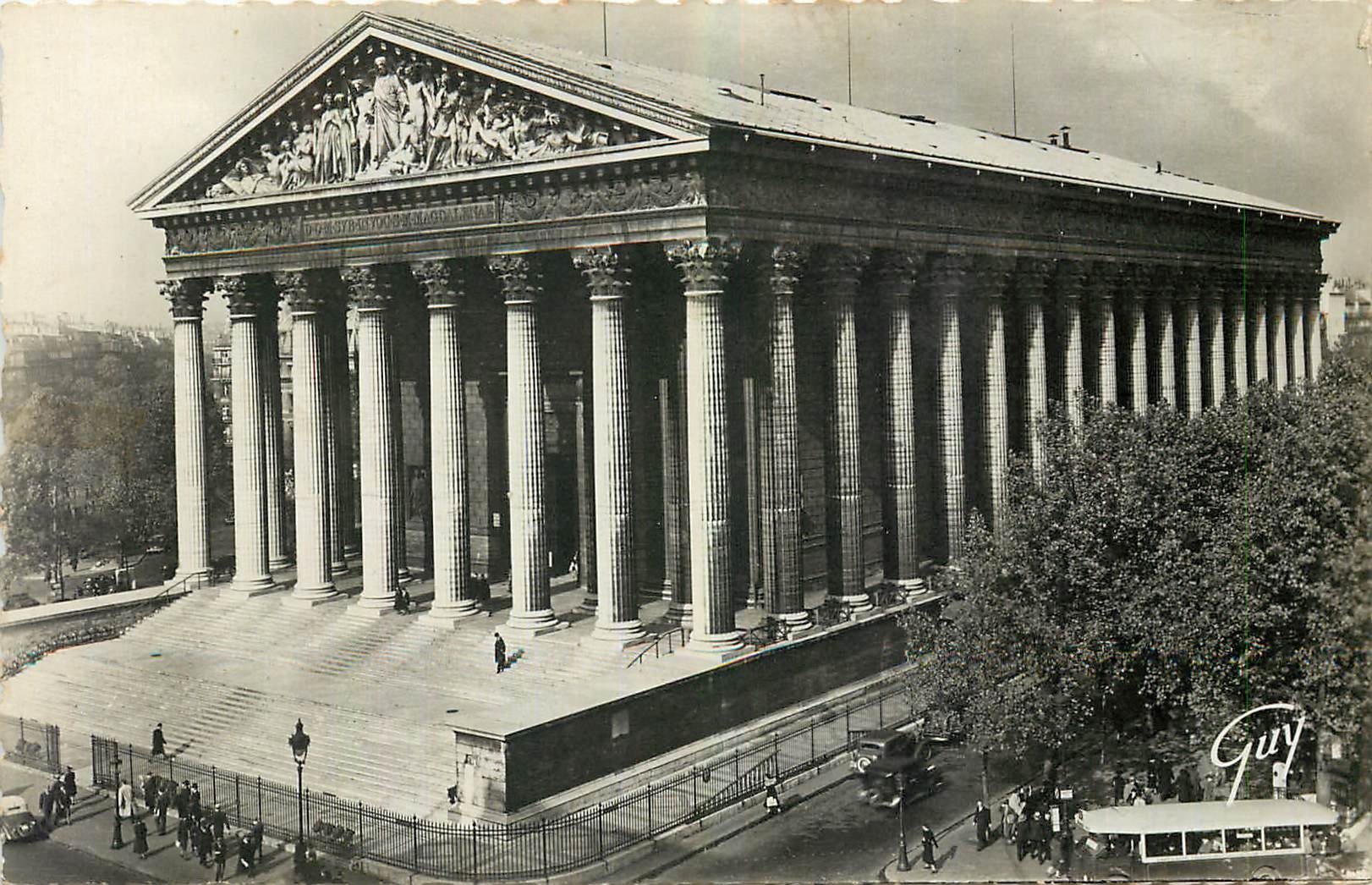 CPA Paris et ses Merveilles Eglise de la Madeleine 