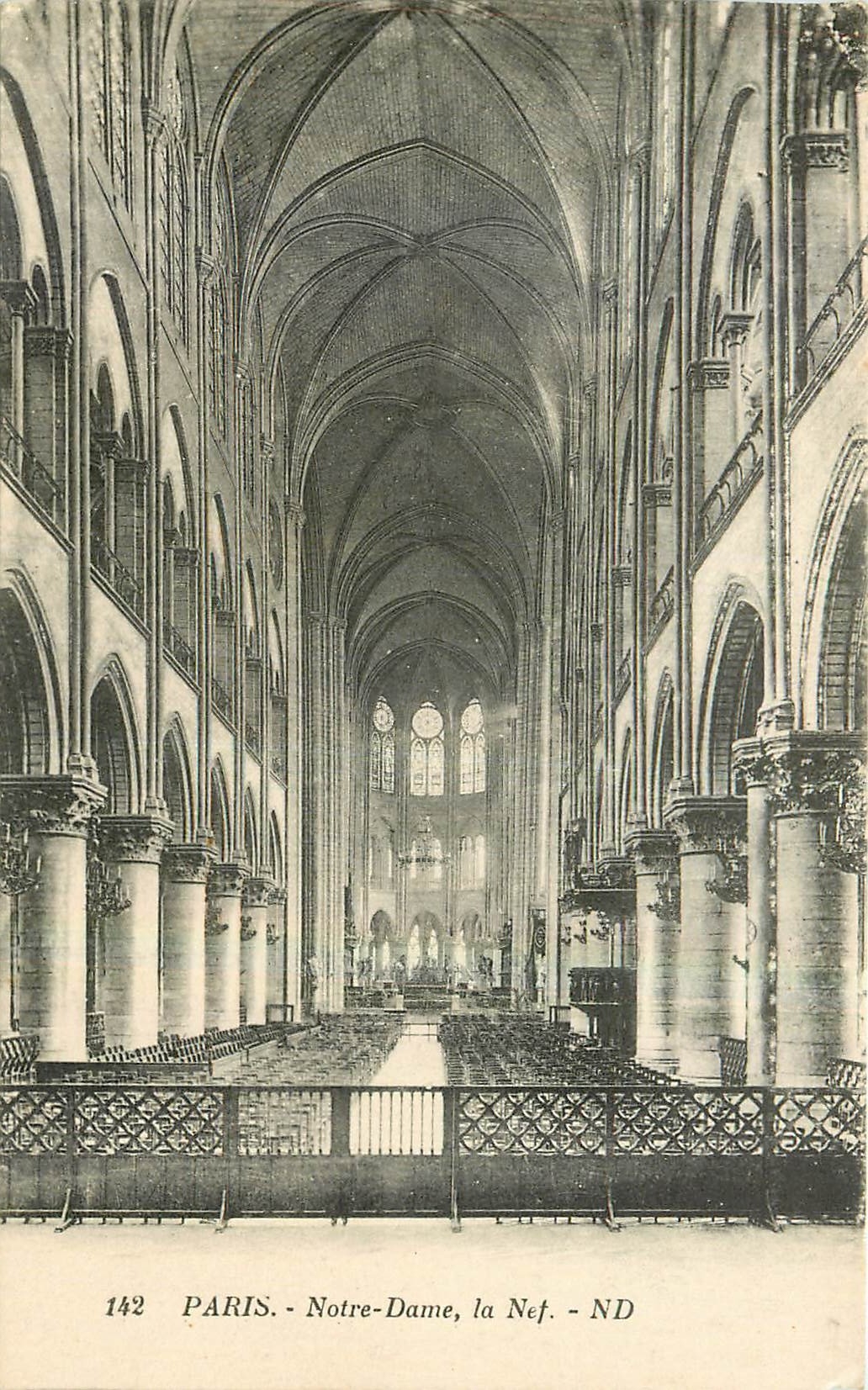 CPA Paris Notre Dame la Nef 