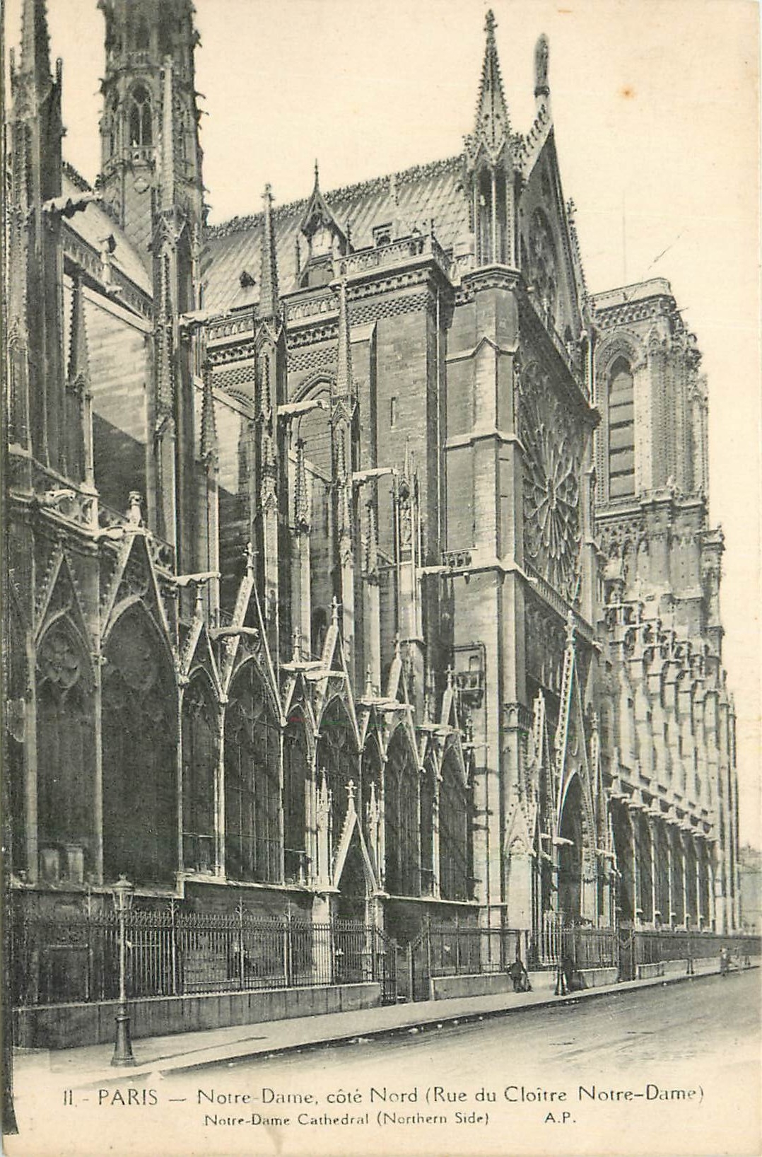 CPA Paris Notre Dame cote Nord Rue du Cloitre Notre Dame 