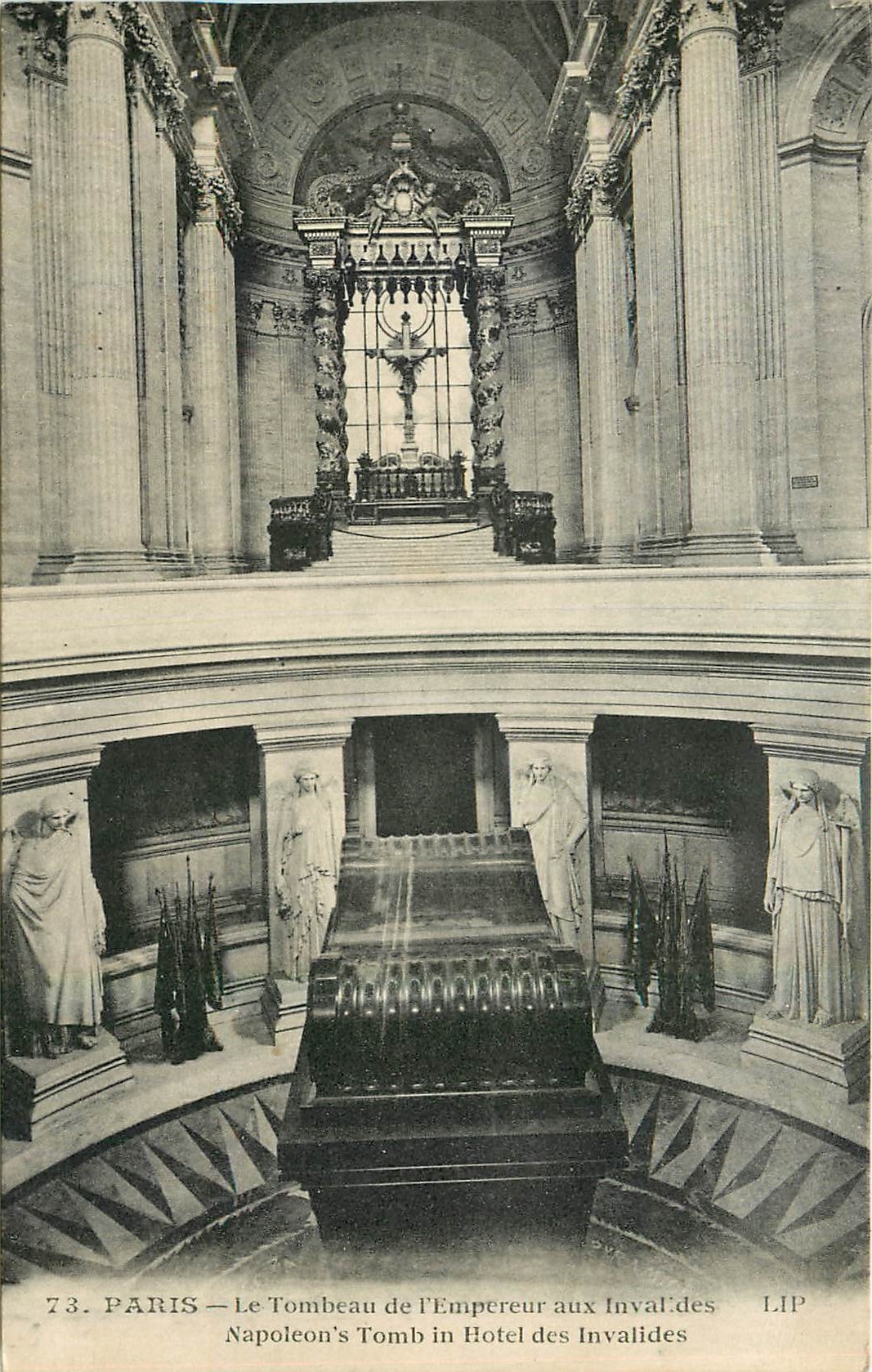 CPA Paris Le Tombeau de l'Empereur aux Invalides 