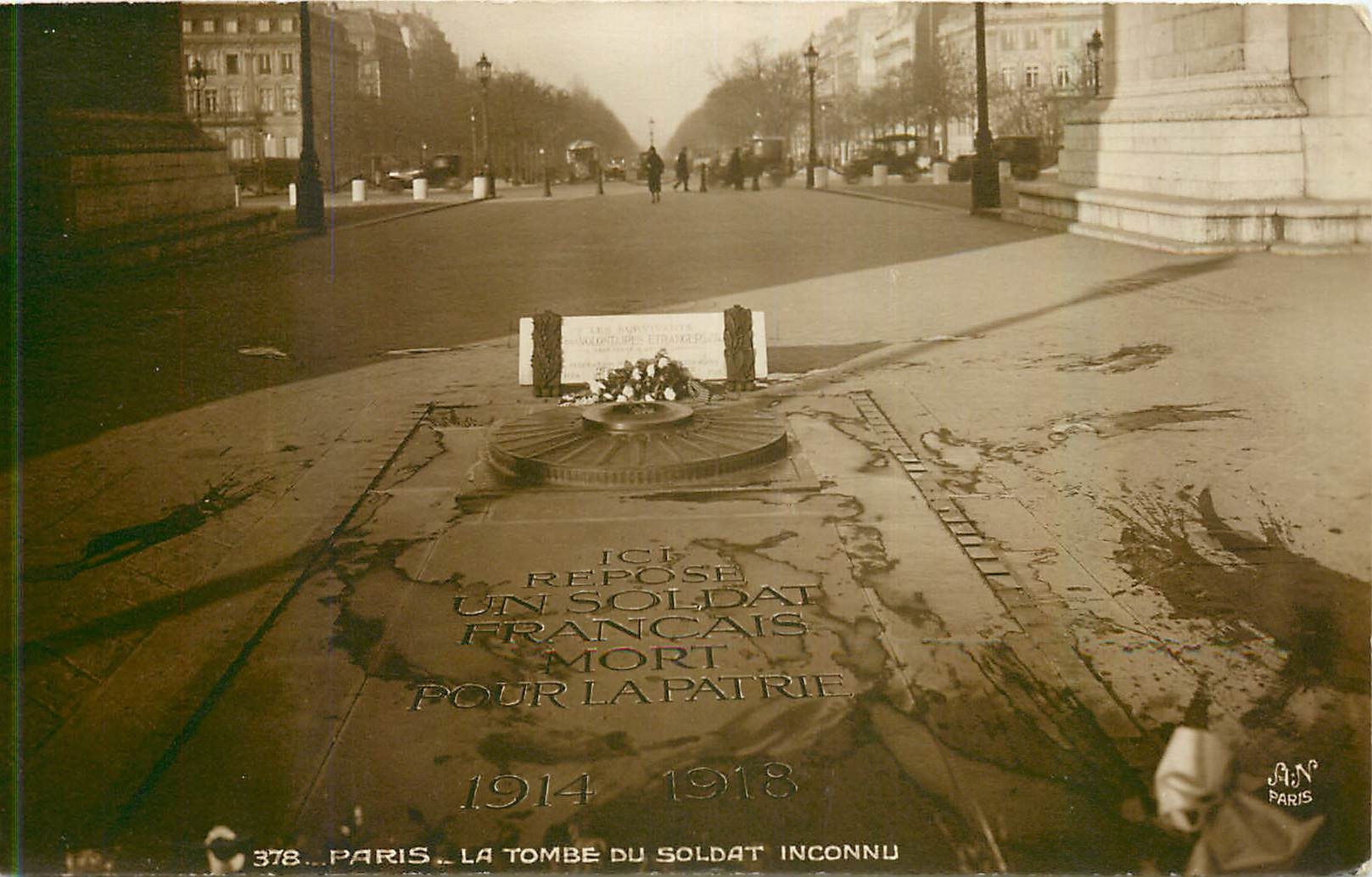 CPA Paris La Tombe du Soldat Inconnu 