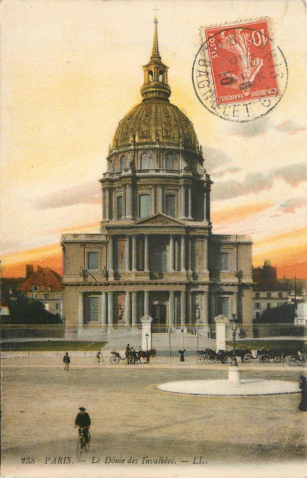 CPA Paris Le Dome des Invalides 