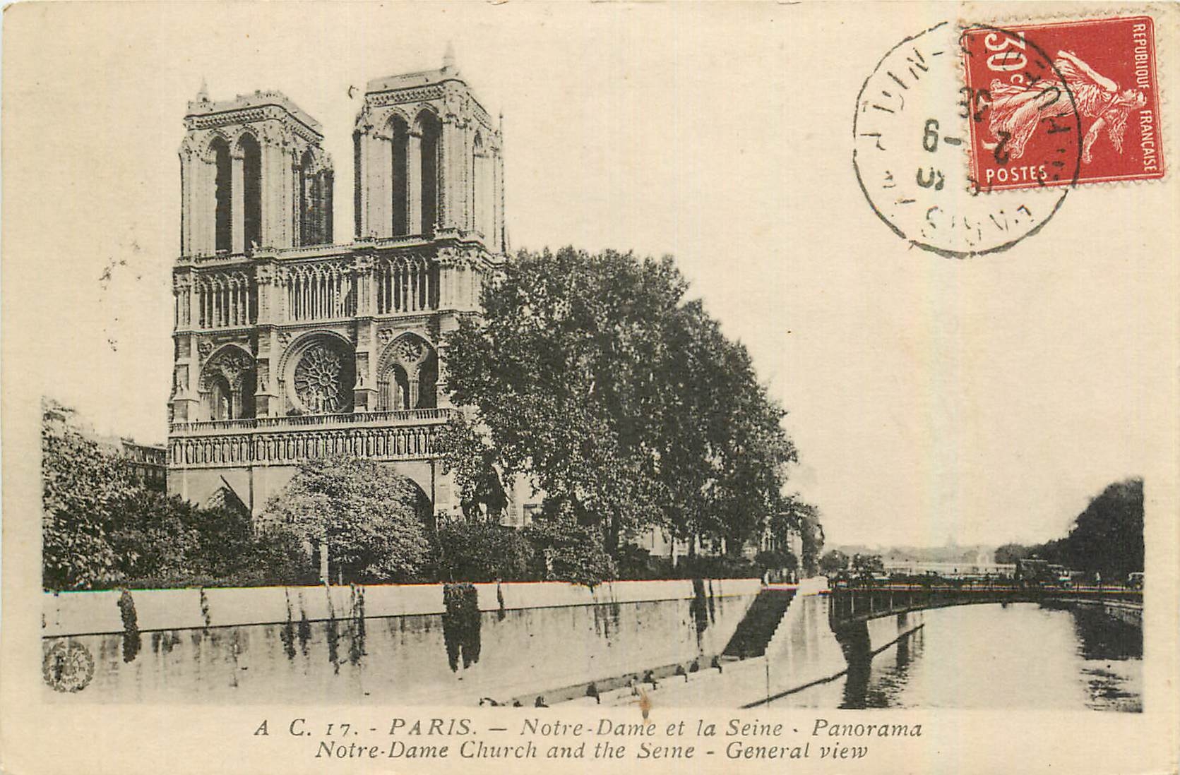 CPA Paris Notre Dame et la Seine Panorama 