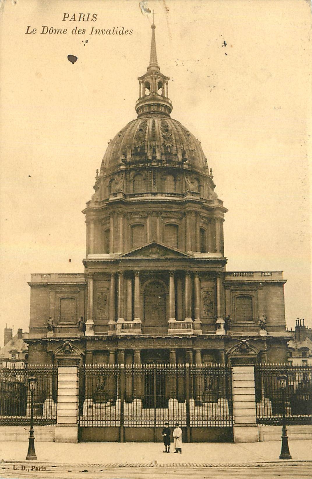 CPA Paris Le Dome des Invalides 