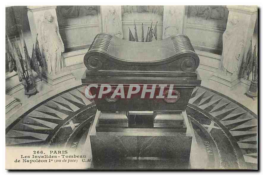 CPA Paris Les Invalides Tombeau de Napoleon I vu de face 