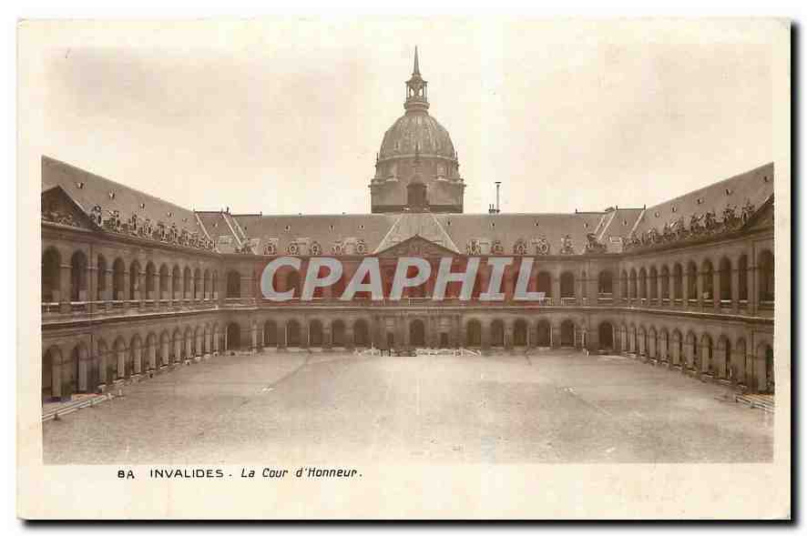CPA Invalides La Cour d'Honneur 