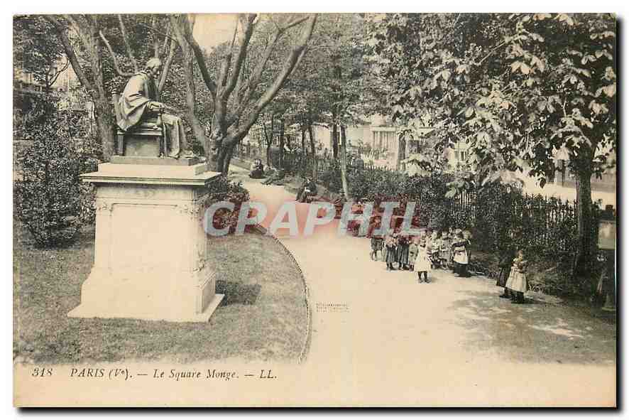 CPA Paris Le Square Monge Enfants