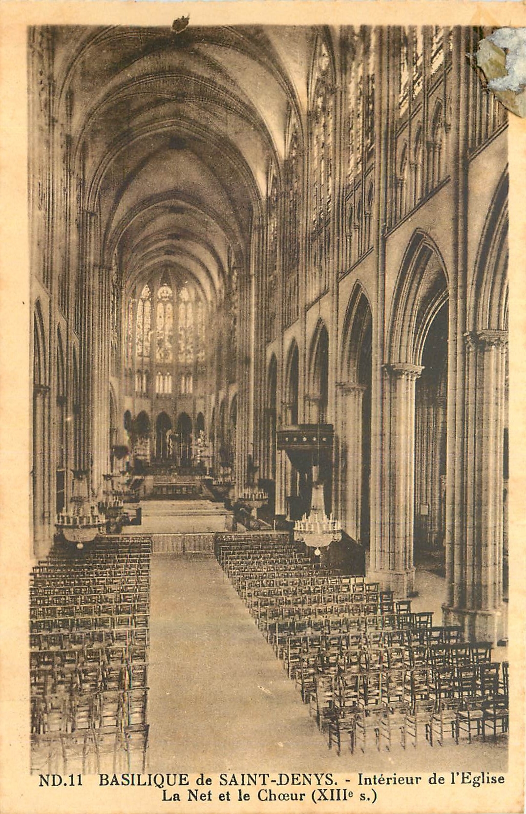 CPA Basilique de Saint Denys Interieur de l'Eglise La Nef et le Choeur 