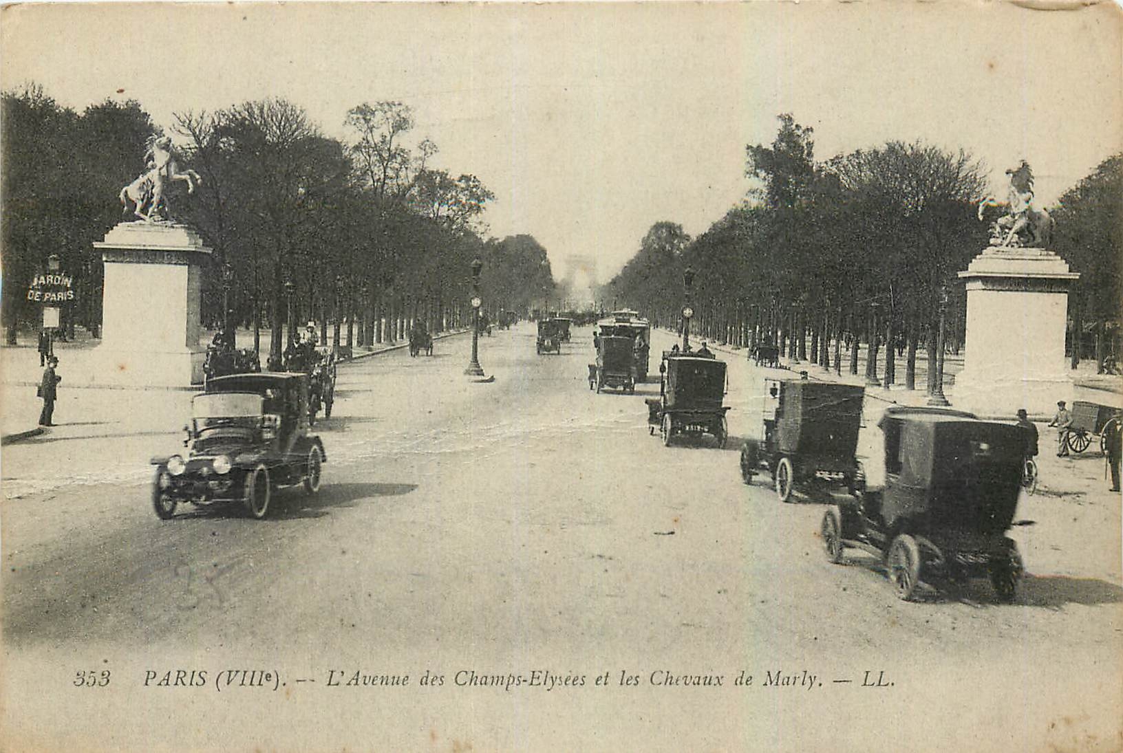 CPA Paris L'Avenue des Champs Elysees et les Chevaux de Marly Automobile