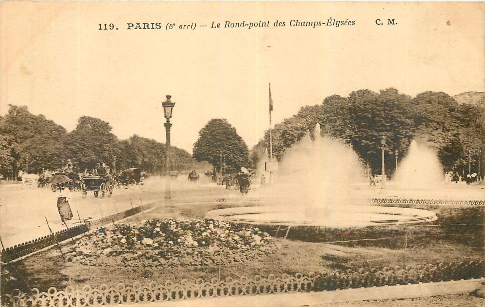 CPA Paris Le Rond point des Champs Elysees 