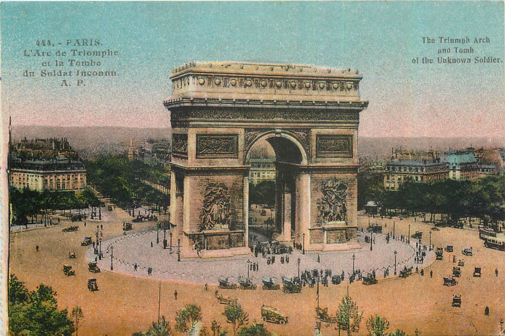 CPA Paris L'Arc de Triomphe et la Tombe du Soldat Inconnu 