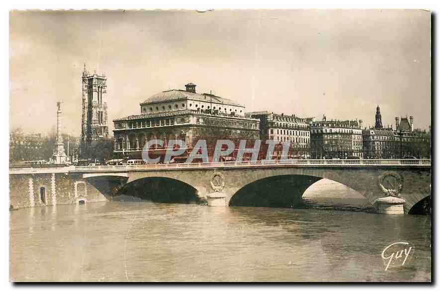CPA Paris et ses Merveilles Le pont au Change la place du Chatelet et la tour Saint Jacques ex cloch