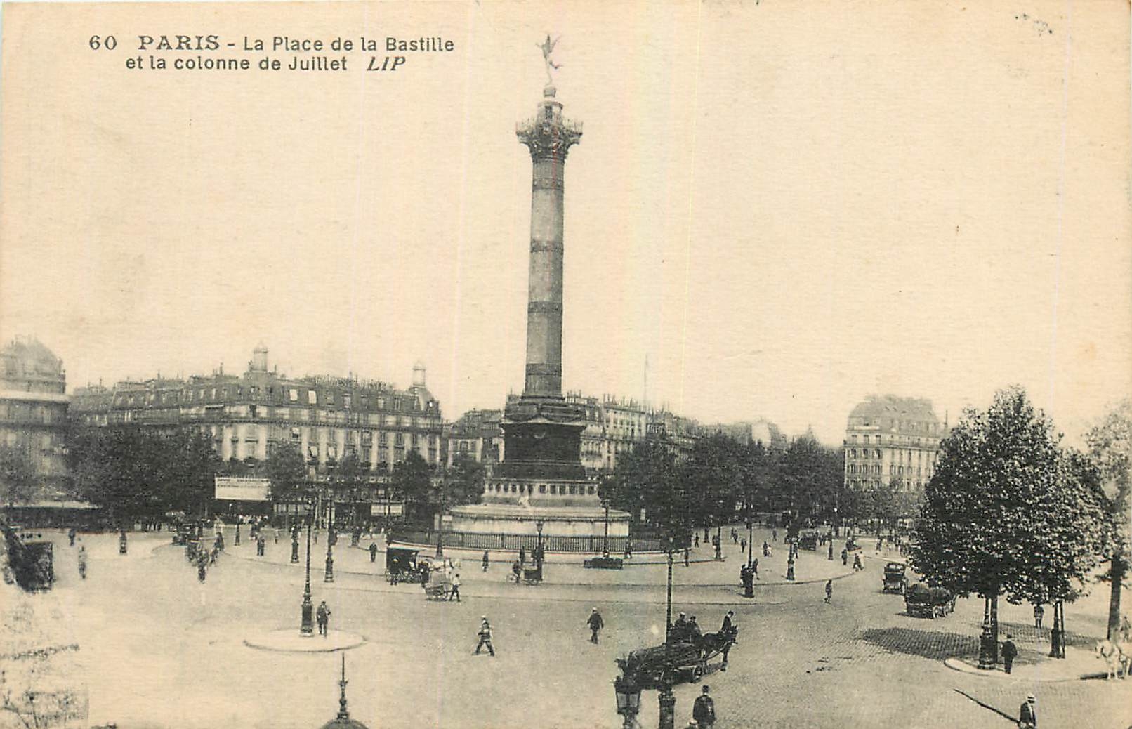 CPA Paris La Place de la Bastille et la Colonne de Juillet 