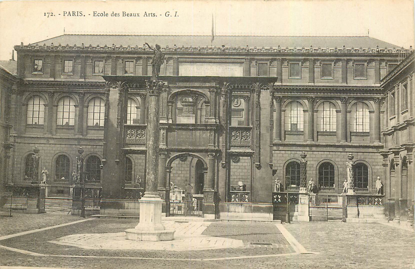 CPA Paris Ecole des Beaux Arts 
