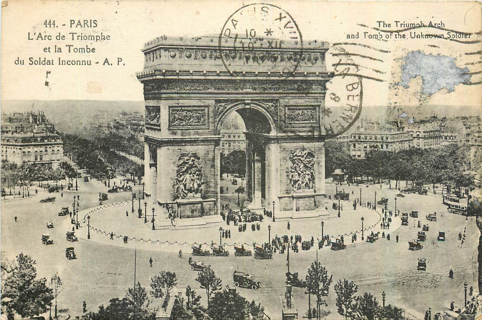 CPA Paris l'Arc de Triomphe et la Tombe du Soldat Inconnu 