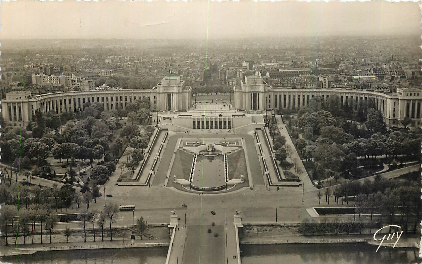 CPA Paris et ses Merveilles Vue generale du Palais de Chaillot 