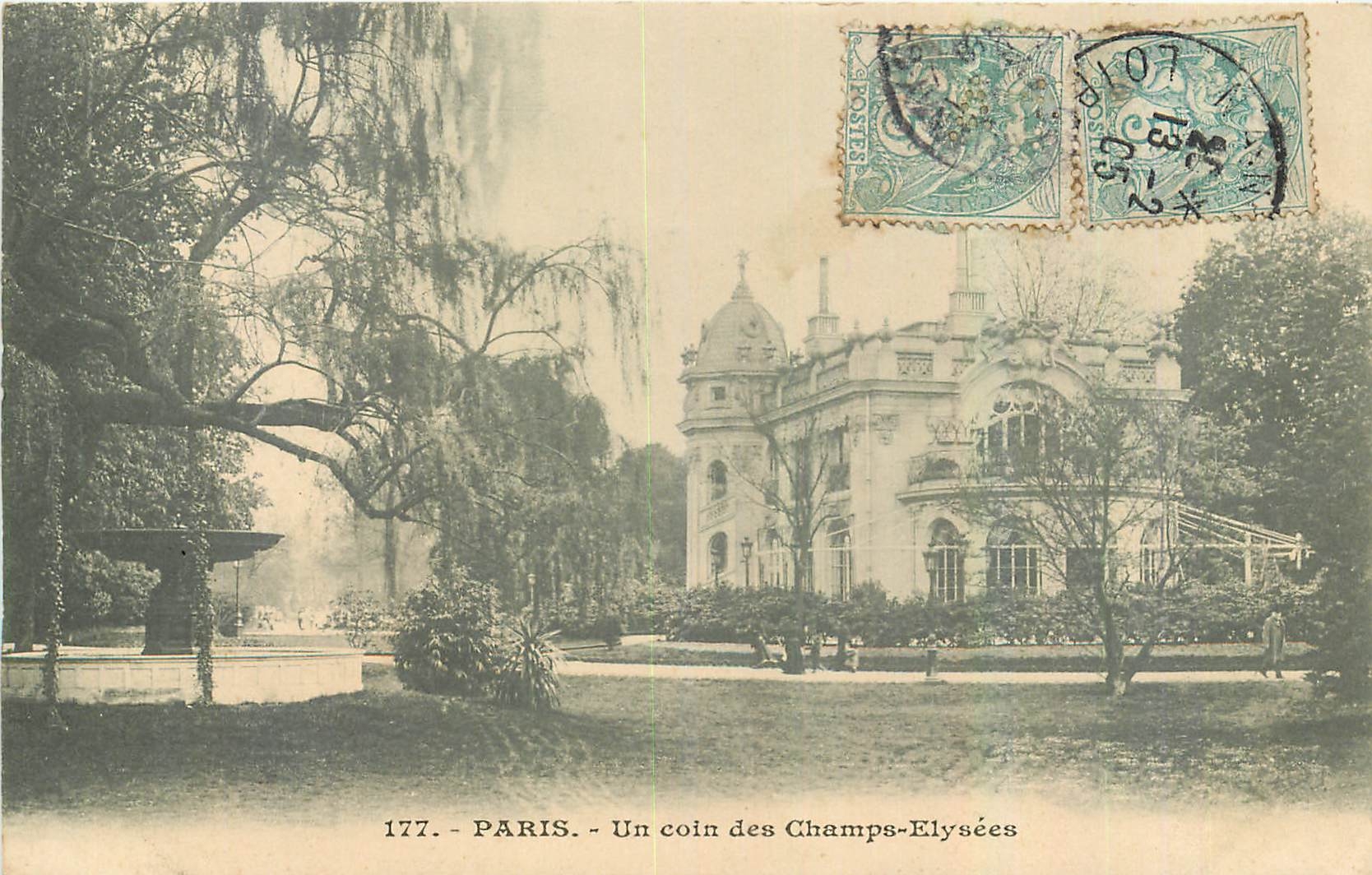 CPA Paris Un coin des Champs Elysees 