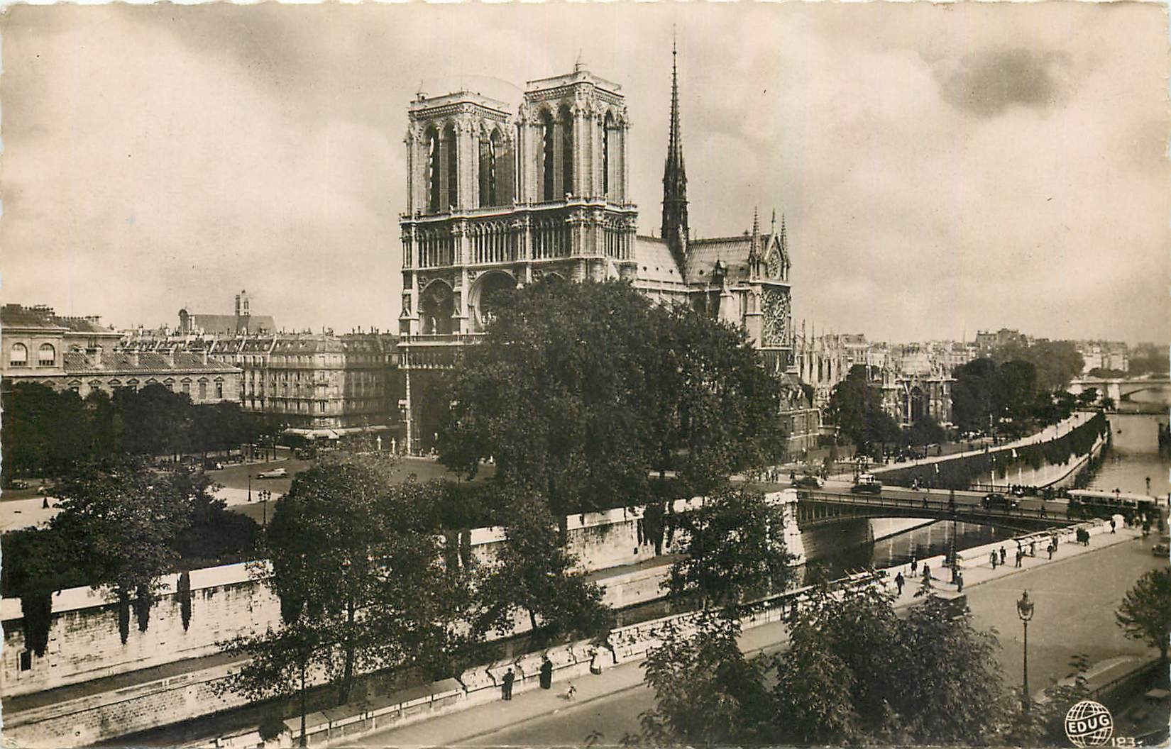 CPA Paris Notre Dame et la Seine 