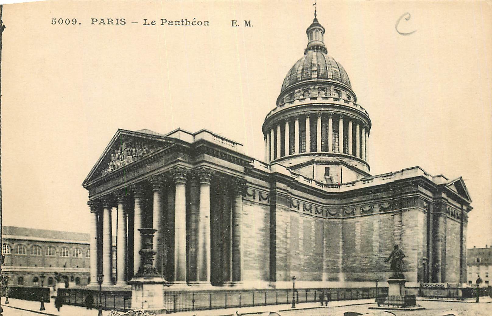 CPA Paris Le Pantheon 