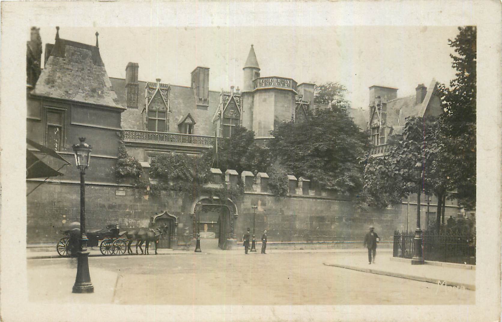CPA Les Petits tableaux de Paris l'Hotel de Cluny Musee 