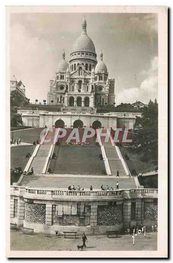 CPA Paris Basilique du Sacre Coeur et l'escalier monumental 