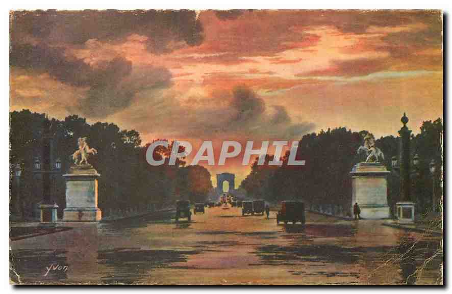 CPA Paris l'Avenue des Champs Elysees 