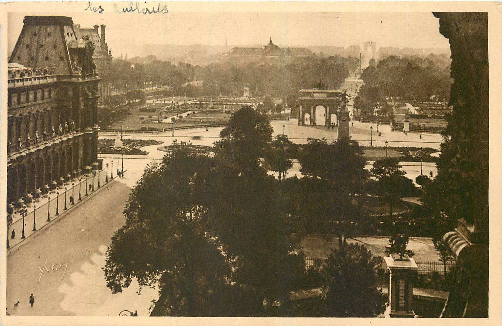 CPA Paris Perspective sur les Tuileries l'Avenue des Champs Elysees et l'Etoile 