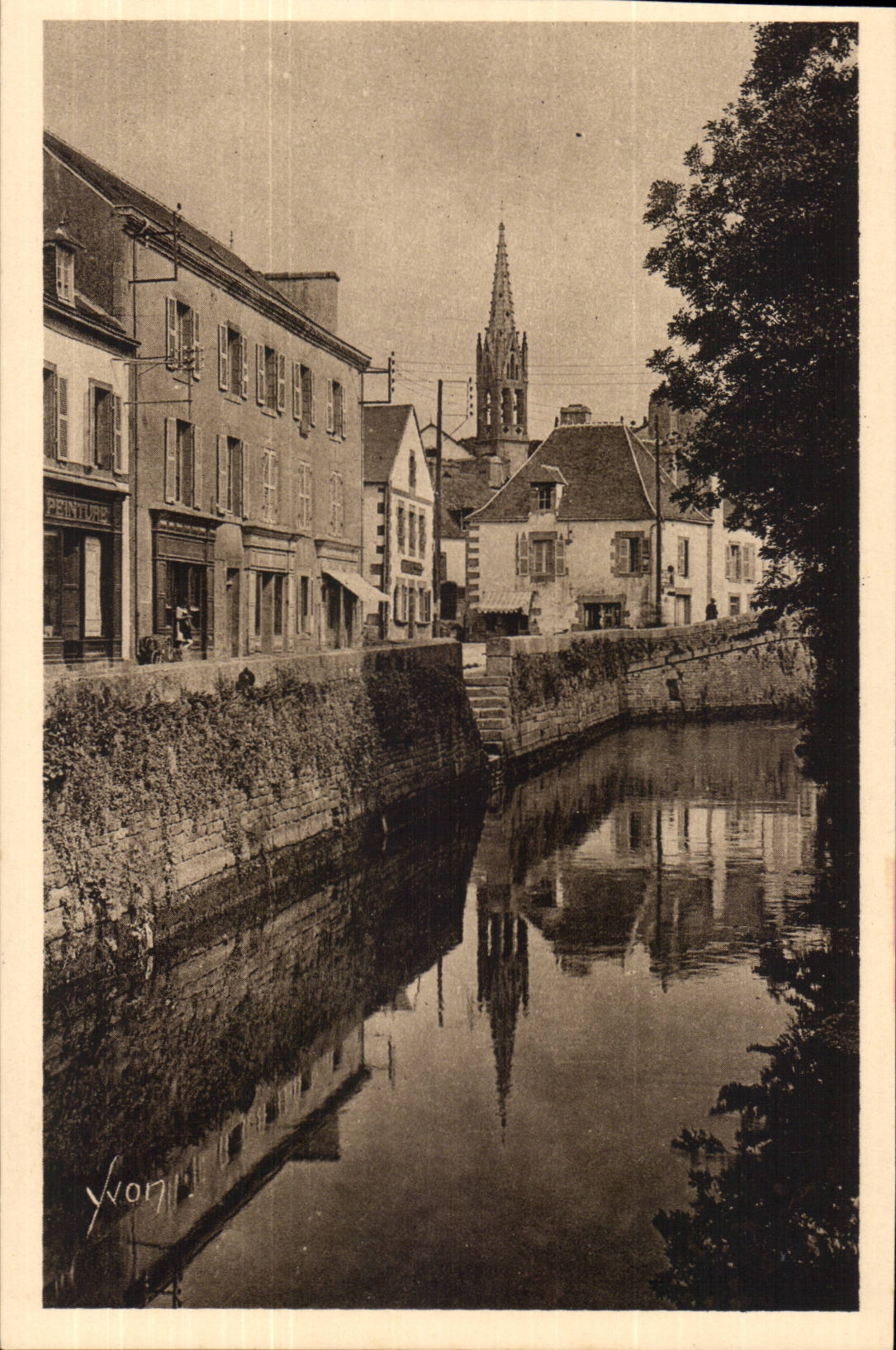 CPA Pont Aven Les quais en bordure de l'Aven