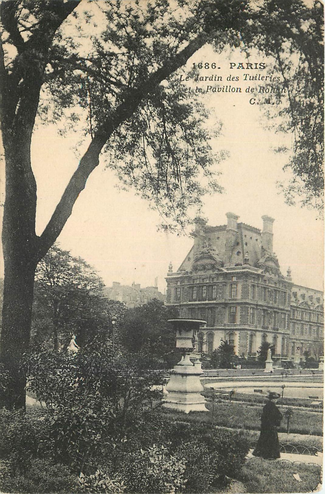 CPA Paris le Jardin des Tuileries et le Pavillon de Rohan 