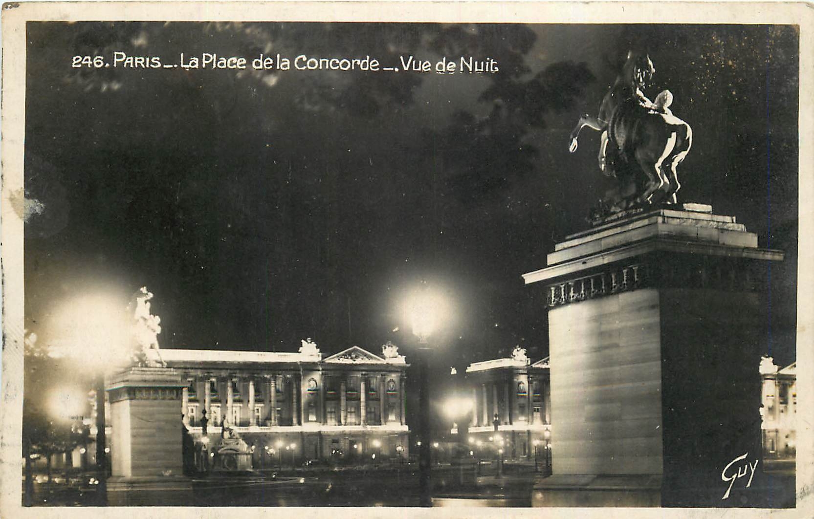 CPA Paris la Place de la Concorde Vue de Nuit 